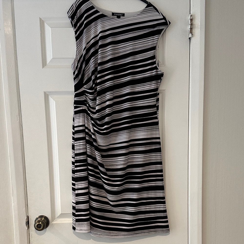 Roz & Ali Asymmetrical Striped Black and White Dress